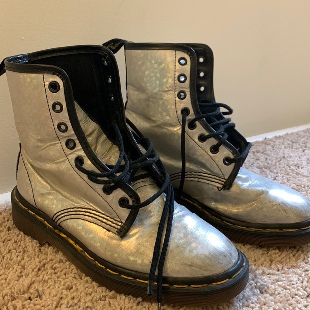 Dr Martens Vintage 90s Made in England Silver Lace Up Boots Size 7